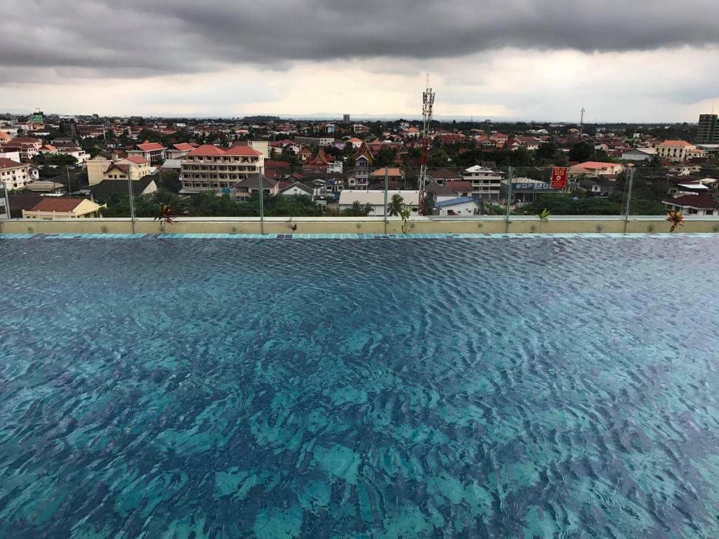 Sky City Hotel فيينتيان المظهر الخارجي الصورة